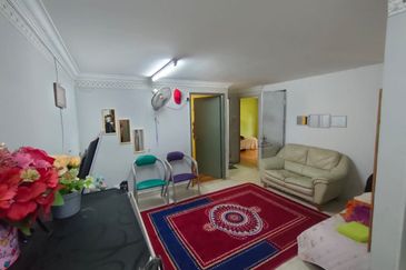 (RENOVATED) Flat Pandan Jaya M11 