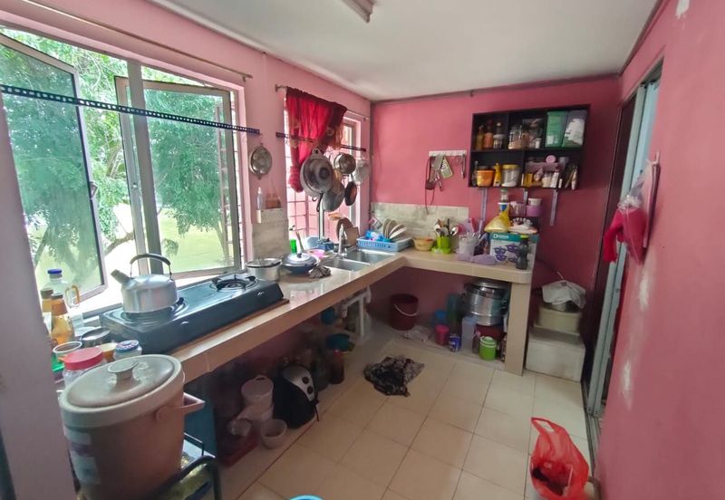 (RENOVATED) Flat Pandan Jaya M11 