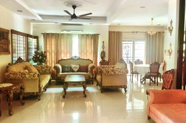 (End Lot) 2 Storey Semi-D converted to Bungalow