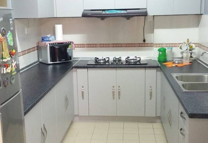 Kristal Heights Apartment