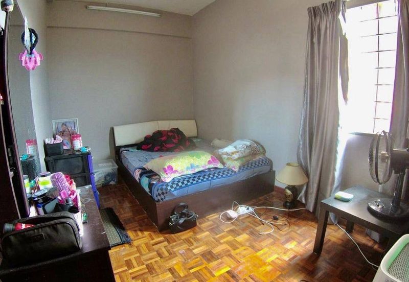 Kristal Heights Apartment