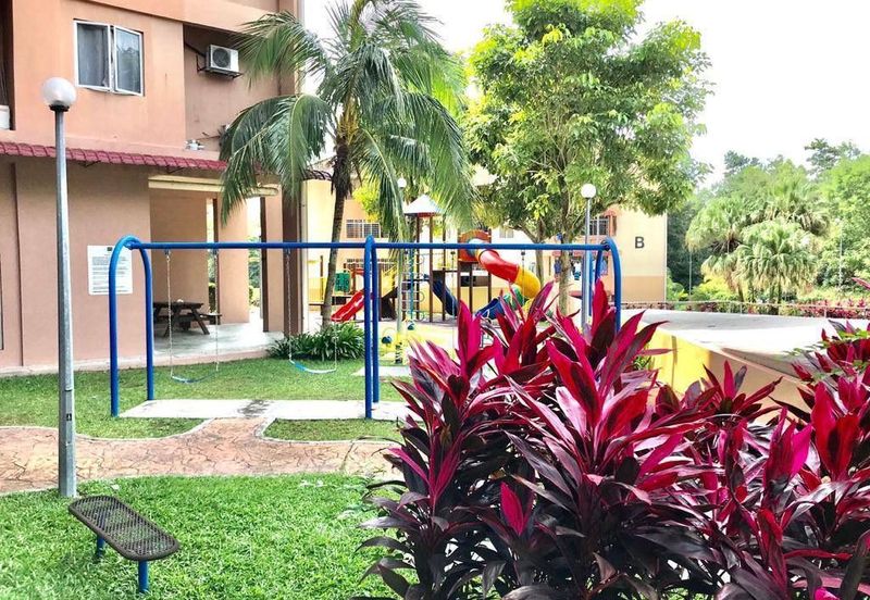 Kristal Heights Apartment