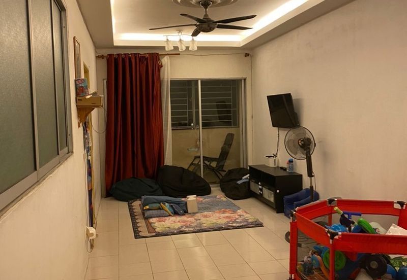 Residensi Bistaria, Ukay Bistari