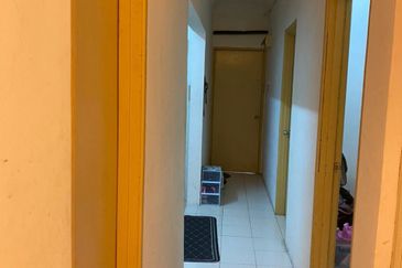 Residensi Bistaria, Ukay Bistari