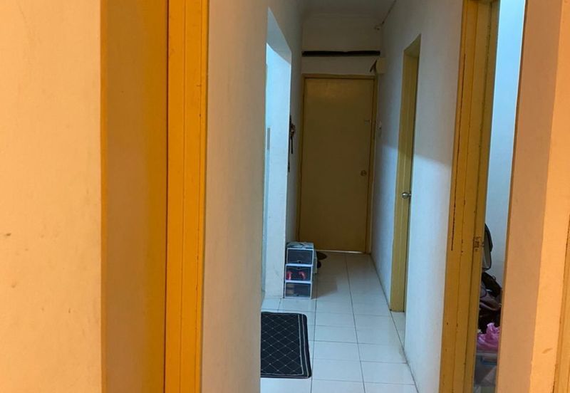 Residensi Bistaria, Ukay Bistari