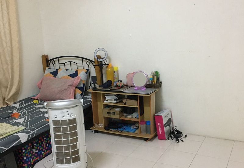 Residensi Bistaria, Ukay Bistari