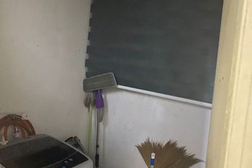 Residensi Bistaria, Ukay Bistari