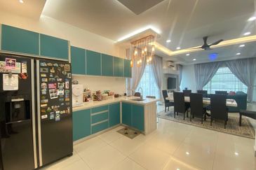 Taman Pinggiran Putra