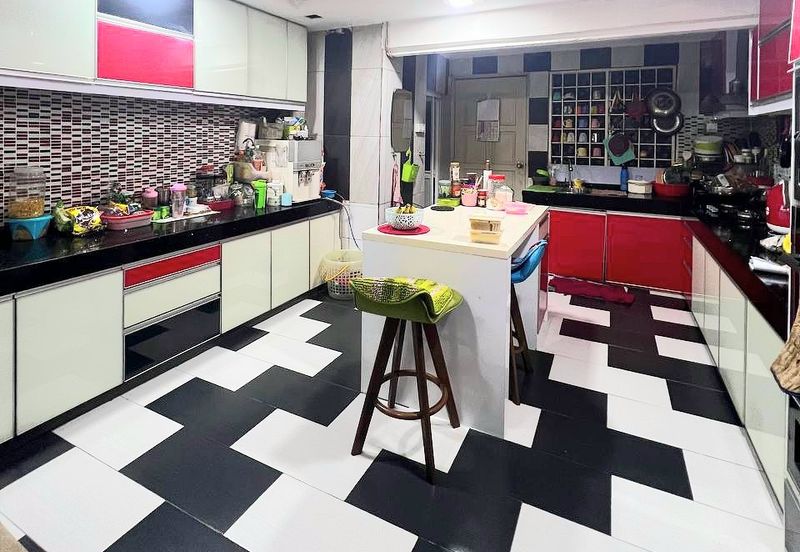 Jalan Bunga Kemboja 15