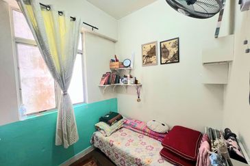 Tasik Heights Apartment