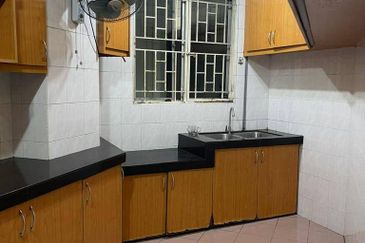 Pangsapuri Kristal (Crystal Tower), Taman Bukit Indah