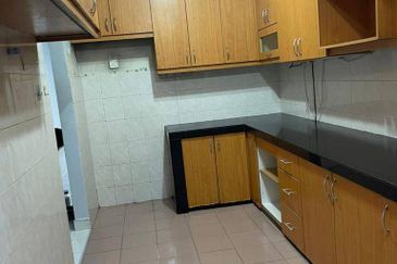 Pangsapuri Kristal (Crystal Tower), Taman Bukit Indah