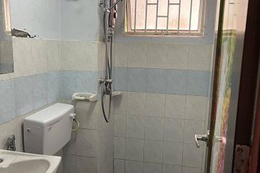 Pangsapuri Kristal (Crystal Tower), Taman Bukit Indah