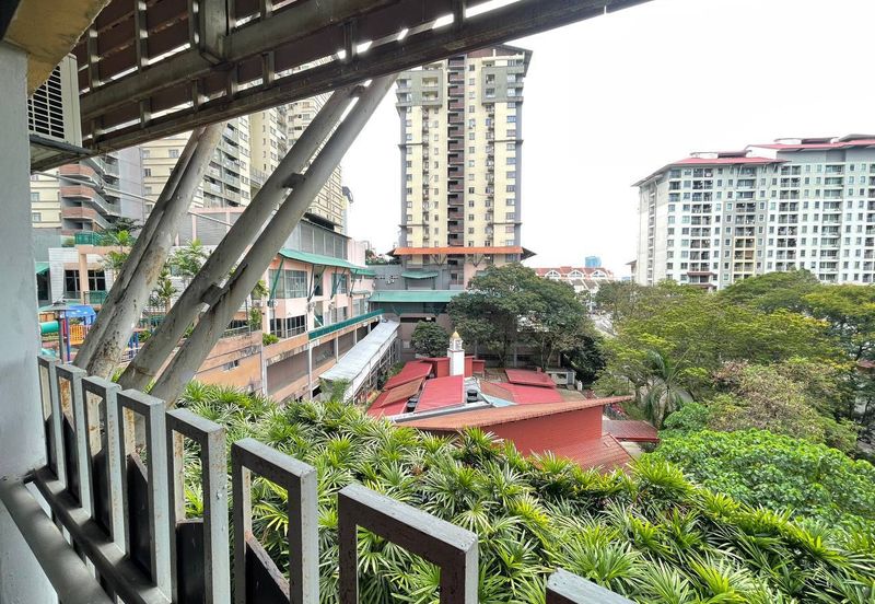 Perdana Exclusive Condominium