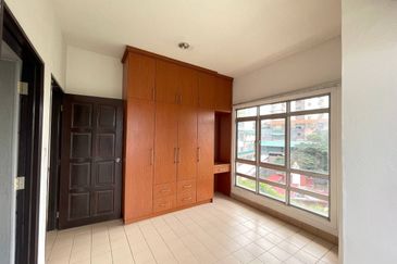 Perdana Exclusive Condominium