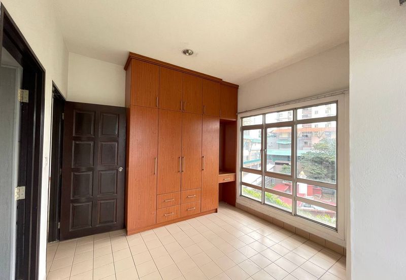 Perdana Exclusive Condominium