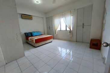 Casa Venicia Condominium