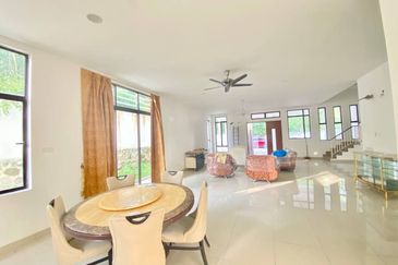 (END LOT) 2 Storey Semi D @ Emery Kemensah, Melawati KL