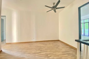 (END LOT) 2 Storey Semi D @ Emery Kemensah, Melawati KL