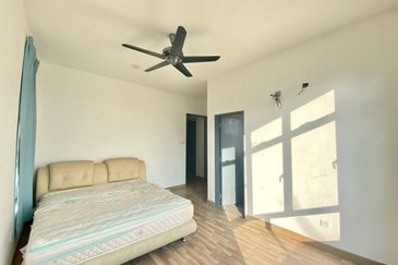 (END LOT) 2 Storey Semi D @ Emery Kemensah, Melawati KL