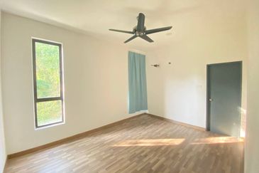 (END LOT) 2 Storey Semi D @ Emery Kemensah, Melawati KL