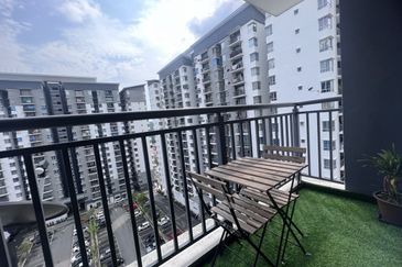 Residensi Laguna Biru 2