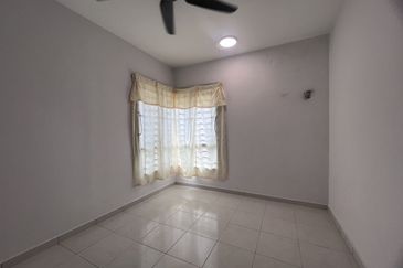 Residensi Laguna Biru 2