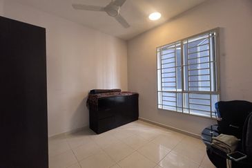 Residensi Laguna Biru 2