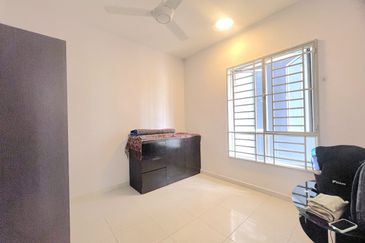 Residensi Laguna Biru 2