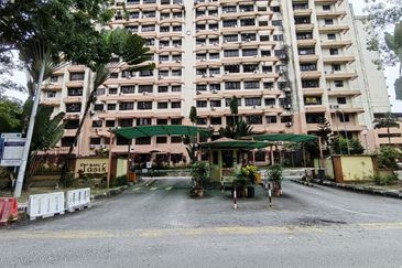 Bayu Tasik Condominium