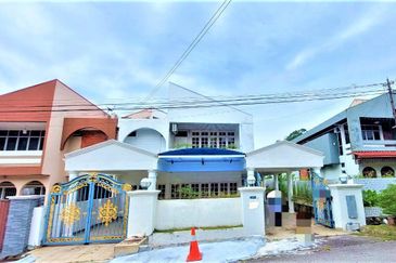 (Renovated) 2 Storey Semi D ,Fasa 6A Taman Melawati Kuala Lumpur