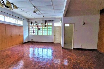 (Renovated) 2 Storey Semi D ,Fasa 6A Taman Melawati Kuala Lumpur