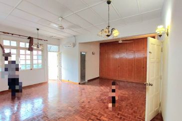 (Renovated) 2 Storey Semi D ,Fasa 6A Taman Melawati Kuala Lumpur