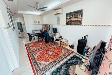 Residensi Bistaria, Ukay Bistari