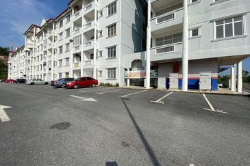 Pangsapuri Cempaka @ Taman Salak Maju