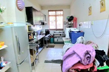 2 Storey Semi D Cluster Az Zahrah Puncak Alam