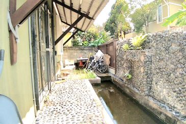 2 Storey Semi D Cluster Az Zahrah Puncak Alam