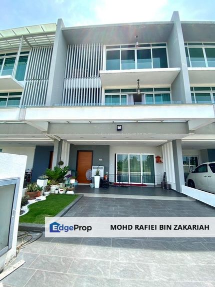 D Island Triple Storey House With Lift @ Puchong , Selangor, Puchong