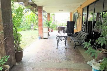 BUNGALOW DOUBLE STOREY TAMAN SETIA GOMBAK K L