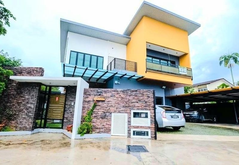 Taman Sri Hijau ( New Green Park )