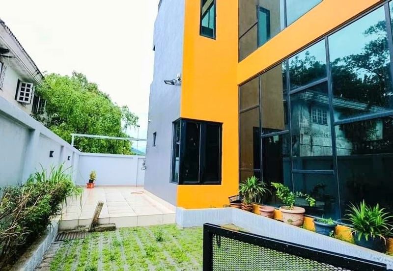 Taman Sri Hijau ( New Green Park )