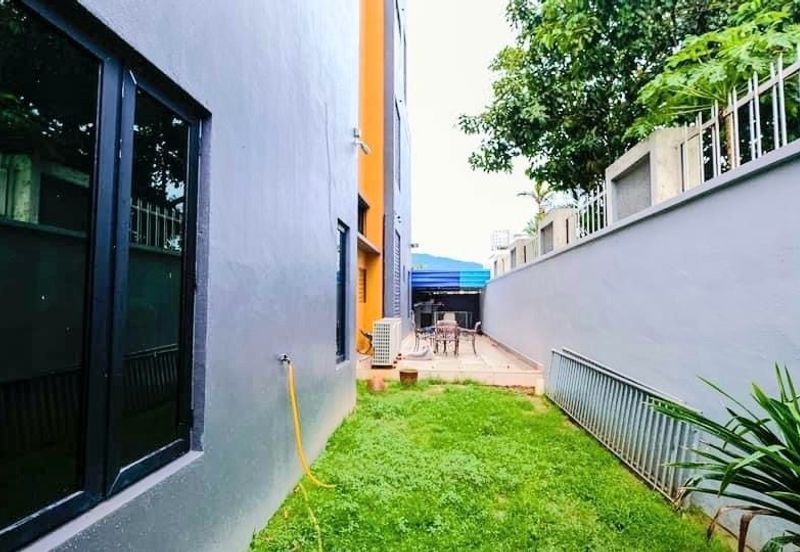 Taman Sri Hijau ( New Green Park )