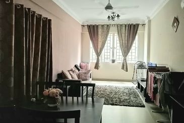 Jelutong Apartment, Selayang Heights