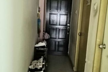 Jelutong Apartment, Selayang Heights