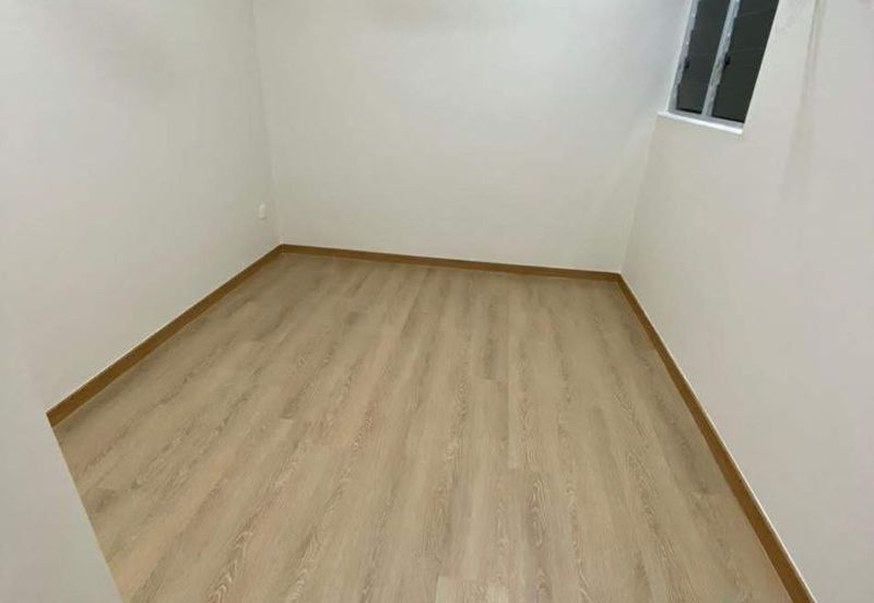 (RENOVATED) Apartment Seri Warisan, Kota Warisan Dengkil for sale 250k only