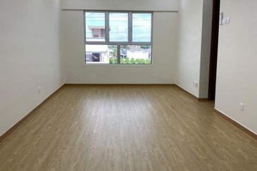 (RENOVATED) Apartment Seri Warisan, Kota Warisan Dengkil for sale 250k only