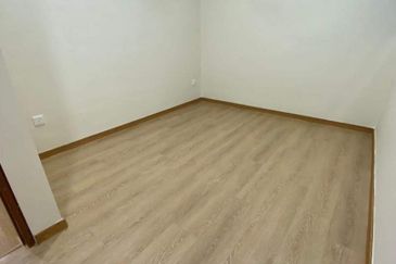 (RENOVATED) Apartment Seri Warisan, Kota Warisan Dengkil for sale 250k only