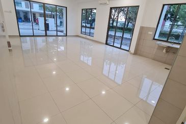 Lake Point Residence