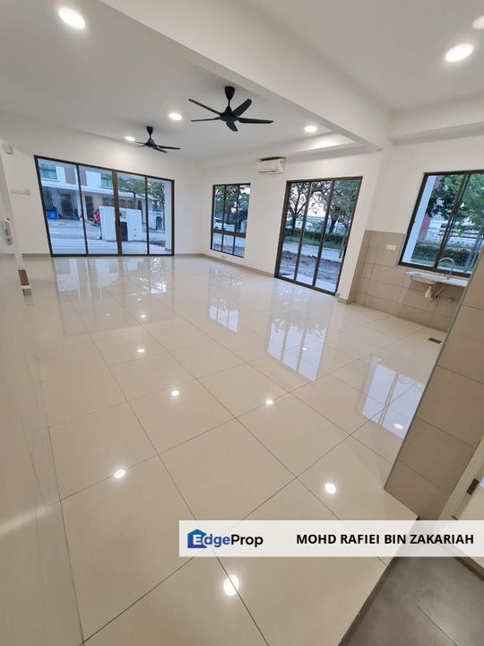 3 Storey Superlink Lake Point Residence, Cyberjaya, Selangor, Selangor, Cyberjaya