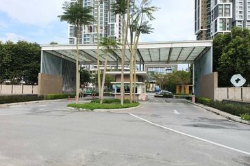 Lake Point Residence